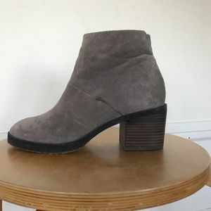 Gentle Souls suede ankle booties 7.5 cement grey